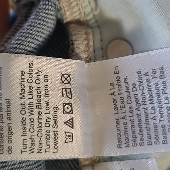 J. Crew Slouchy Boyfriend Jean in 'Norwich' Wash with Bandana Patch - Size 28 - Picture 8 of 10